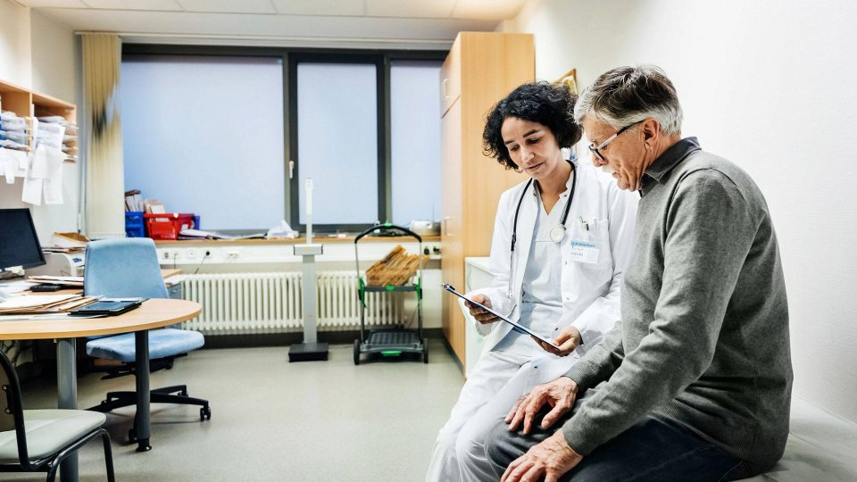 Medical Expert Consultation