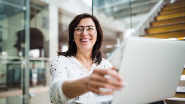 What are the alternatives to annual performance reviews?